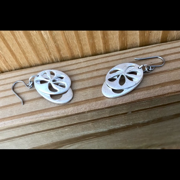 Starfish Earrings Silver Dangle with Floral Pattern Oval - Picture 2 of 8